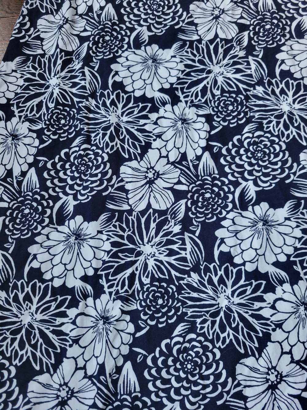Talbots Women's Navy White Floral Maxi Skirt Slit Style Sz M Casual Church Wear - Picture 16 of 17